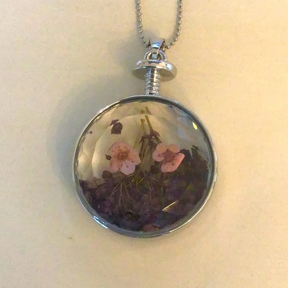 Faceted Glass and Silver tone, dried flower pendant- never worn